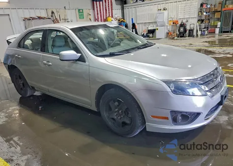 2010 Ford Fusion Se z USA, uszkodzony, nr VIN 3FAHP0HA6AR347996